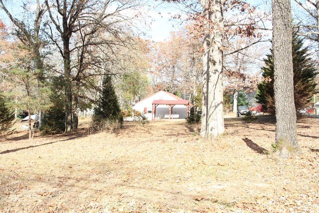 214 Holiday Ln, Sparta, TN 38583