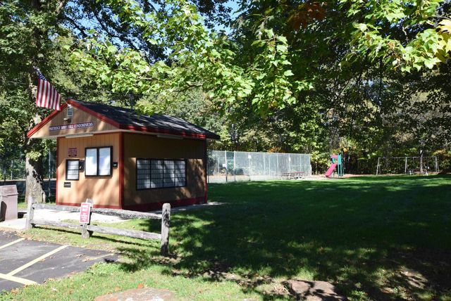 4 Strawberry Bank Rd Apt 12, Nashua, NH 03062