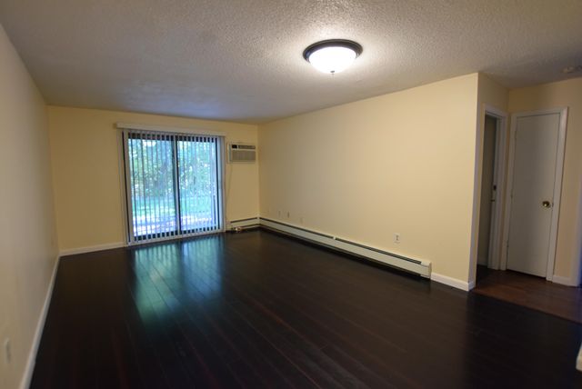 4 Strawberry Bank Rd Apt 12, Nashua, NH 03062