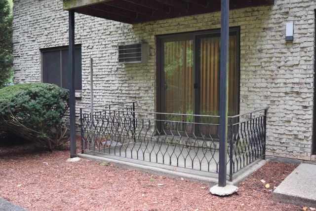 4 Strawberry Bank Rd Apt 12, Nashua, NH 03062