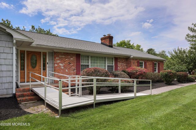 31 Mccampbell Road, Holmdel, NJ 07733