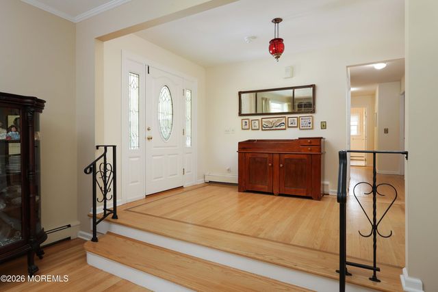 31 Mccampbell Road, Holmdel, NJ 07733