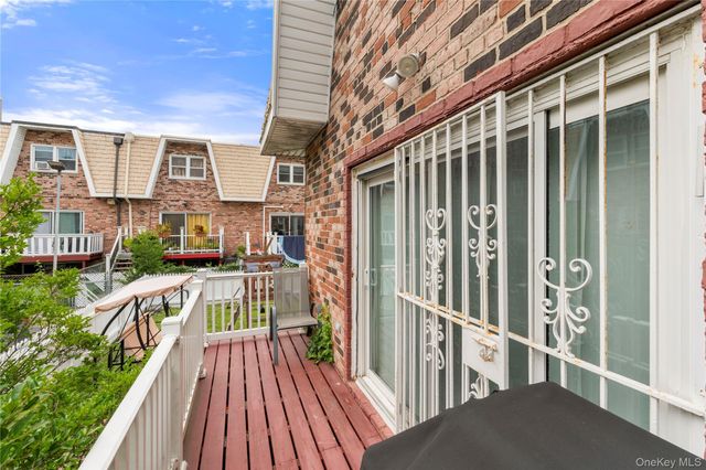 211 Beach 16th Street, Far Rockaway, NY 11691