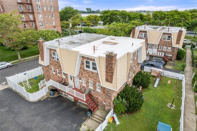 211 Beach 16th Street, Far Rockaway, NY 11691