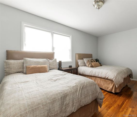 211 Beach 16th Street, Far Rockaway, NY 11691