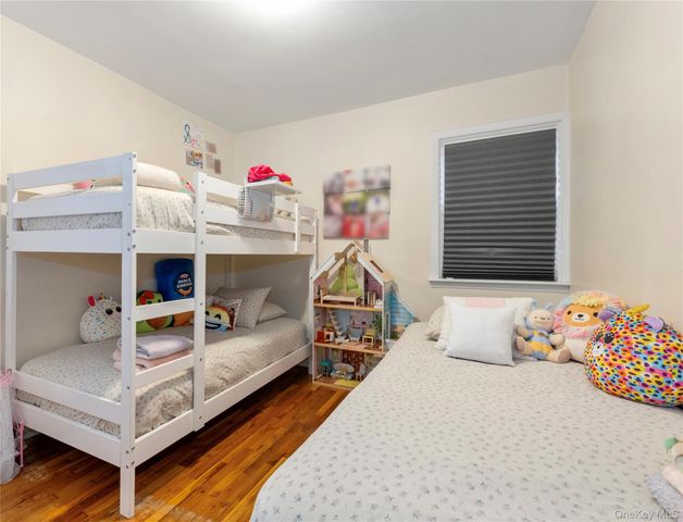 211 Beach 16th Street, Far Rockaway, NY 11691