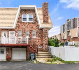 211 Beach 16th Street, Far Rockaway, NY 11691