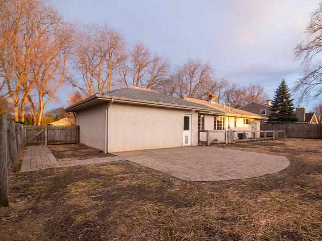 2861 Wellesley Drive, Columbus, OH 43221