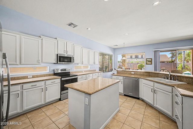 2263 E WATERVIEW Place, Chandler, AZ 85249