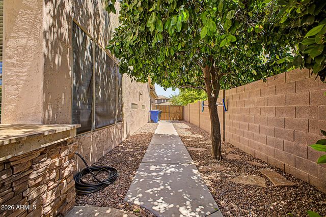 2263 E WATERVIEW Place, Chandler, AZ 85249