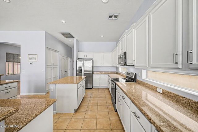 2263 E WATERVIEW Place, Chandler, AZ 85249