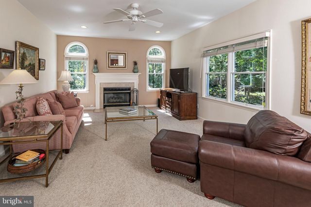 7 RINGOS MILL DR, Hopewell, NJ 08525