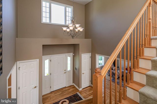 7 RINGOS MILL DR, Hopewell, NJ 08525