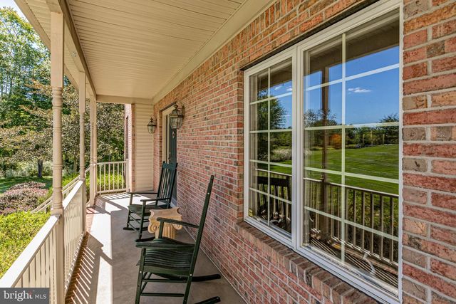 7 RINGOS MILL DR, Hopewell, NJ 08525