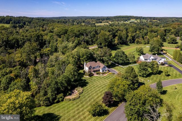 7 RINGOS MILL DR, Hopewell, NJ 08525