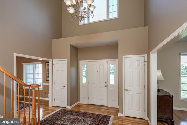 7 RINGOS MILL DR, Hopewell, NJ 08525