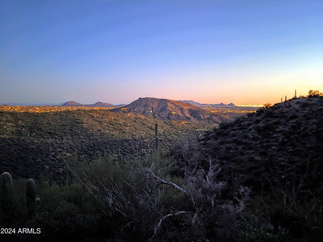 41786 N ROUNDUP Drive 17C, Scottsdale, AZ 85262