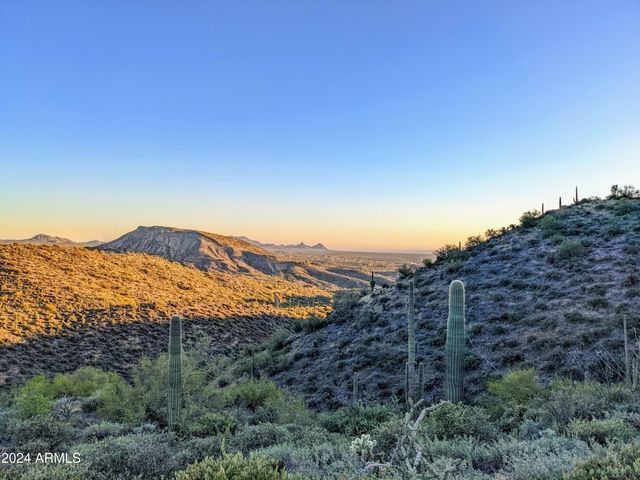 41786 N ROUNDUP Drive 17C, Scottsdale, AZ 85262