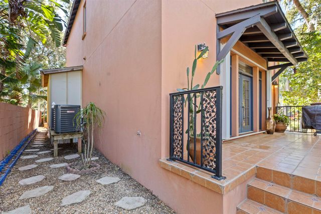 345 Charlotte St, St Augustine, FL 32084