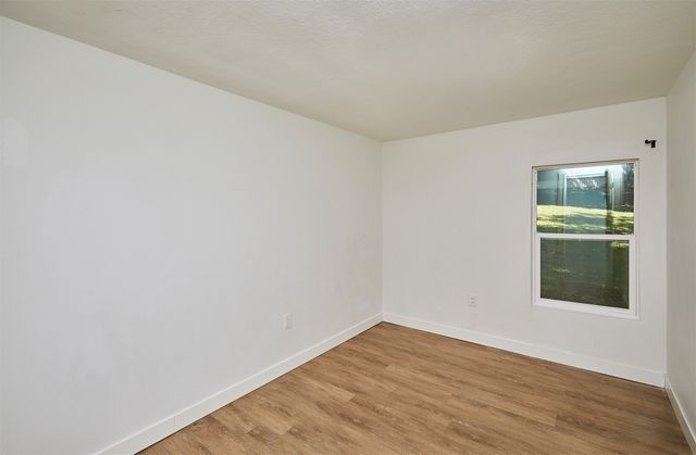 8447 Rosewood Street, Dexter, IA 50070