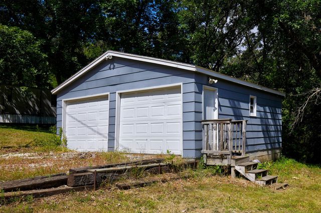 8447 Rosewood Street, Dexter, IA 50070