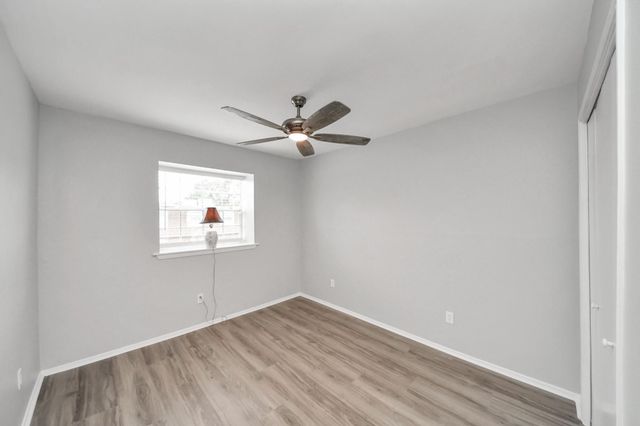 9303 Hammerly Boulevard 402, Houston, TX 77080