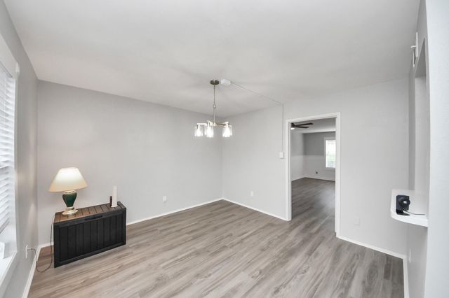 9303 Hammerly Boulevard 402, Houston, TX 77080