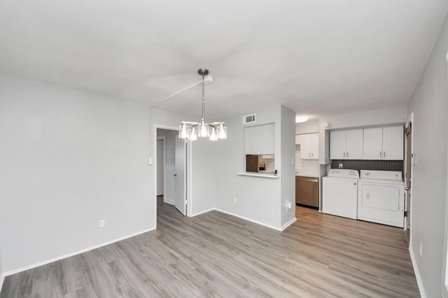 9303 Hammerly Boulevard 402, Houston, TX 77080
