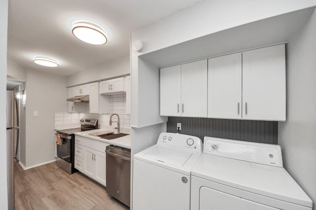 9303 Hammerly Boulevard 402, Houston, TX 77080