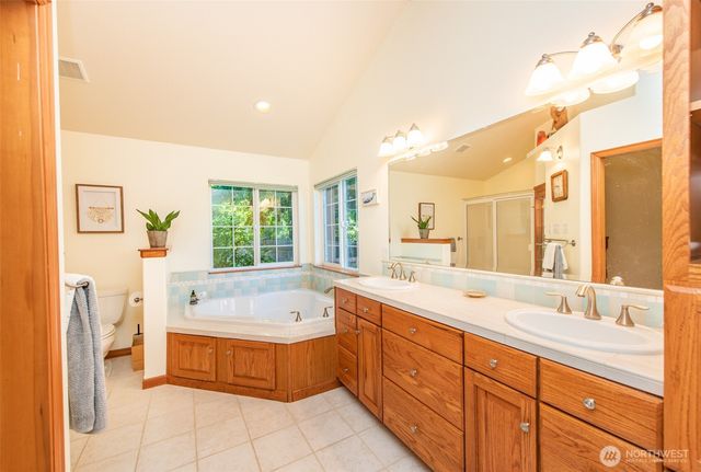 142 Charles Way, Sequim, WA 98382