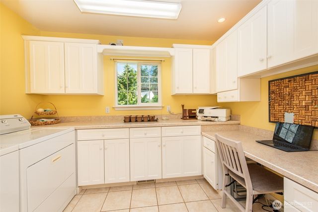 142 Charles Way, Sequim, WA 98382
