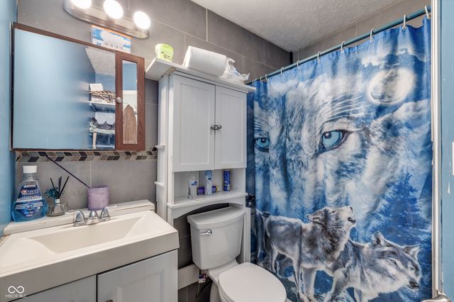 2320 N Catherwood Avenue, Indianapolis, IN 46219