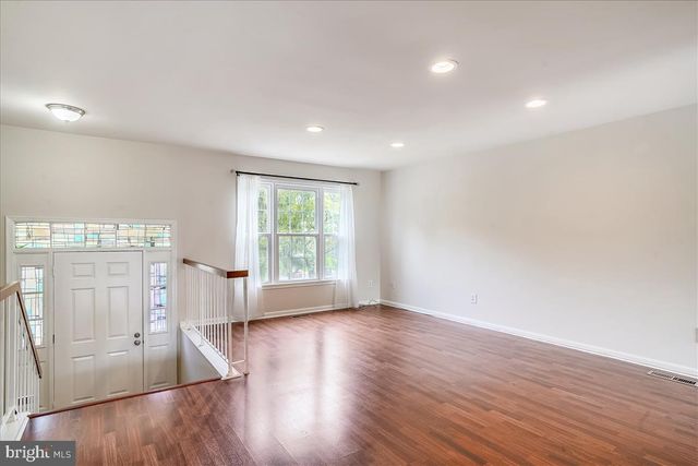 8830 THOMAS LEA, Gaithersburg, MD 20886