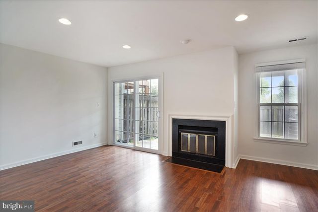 8830 THOMAS LEA, Gaithersburg, MD 20886