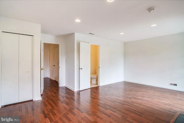 8830 THOMAS LEA, Gaithersburg, MD 20886