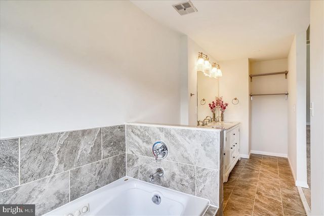 8830 THOMAS LEA, Gaithersburg, MD 20886