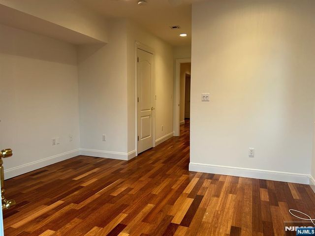 94 Walnut Street 2, Montclair, NJ 07042