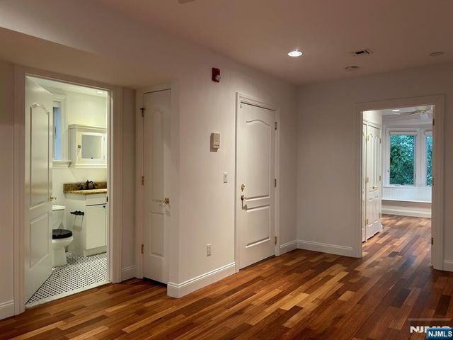 94 Walnut Street 2, Montclair, NJ 07042