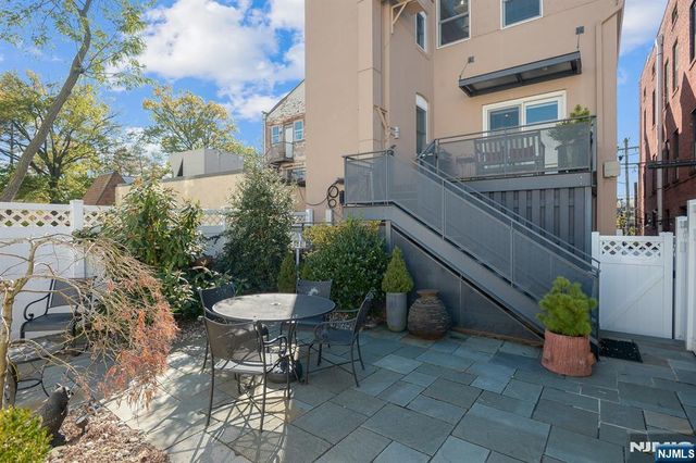 94 Walnut Street 2, Montclair, NJ 07042