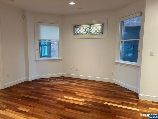 94 Walnut Street 2, Montclair, NJ 07042