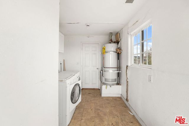 6906 Phelan Road, Phelan, CA 92371