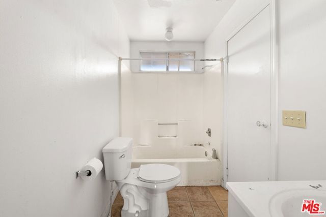 6906 Phelan Road, Phelan, CA 92371