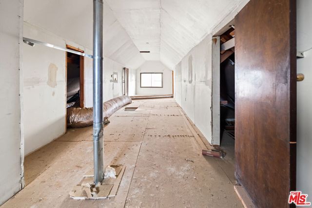 6906 Phelan Road, Phelan, CA 92371