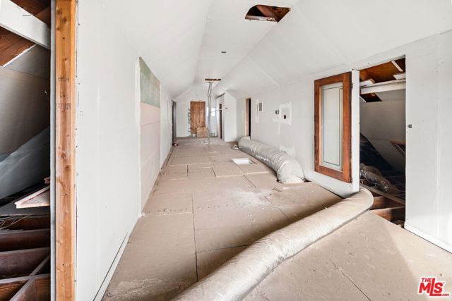 6906 Phelan Road, Phelan, CA 92371