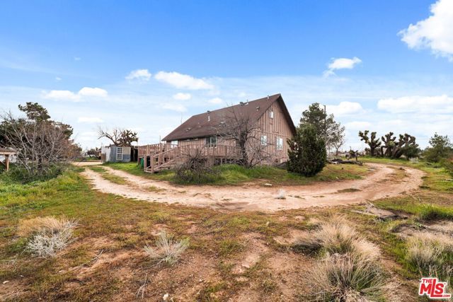 6906 Phelan Road, Phelan, CA 92371