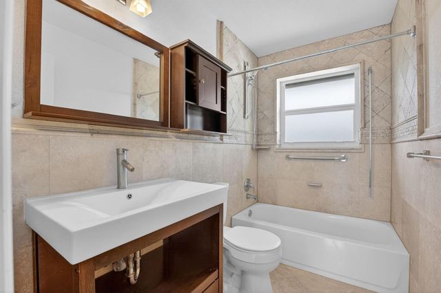 1273 SW 25th Avenue, Deerfield Beach, FL 33442