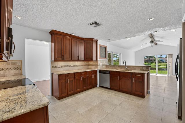 1273 SW 25th Avenue, Deerfield Beach, FL 33442