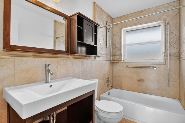 1273 SW 25th Avenue, Deerfield Beach, FL 33442