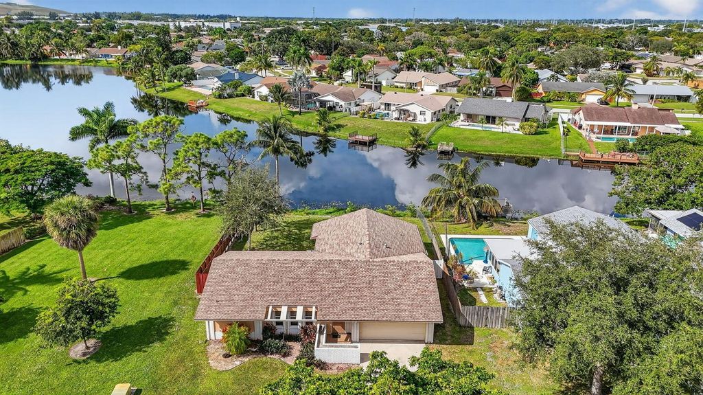 1273 SW 25th Avenue, Deerfield Beach, FL 33442