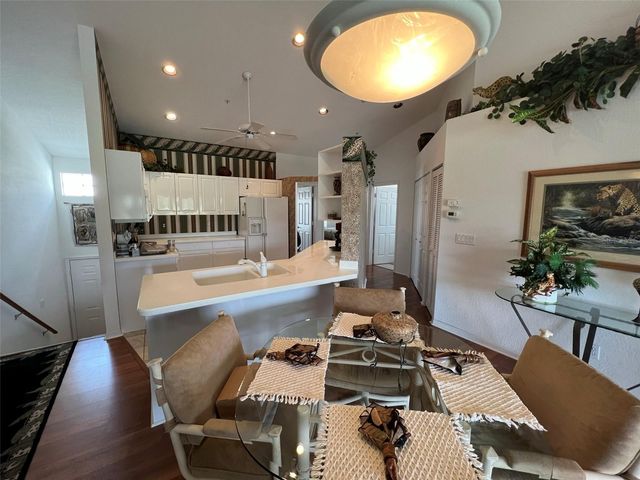 6632 PINEVIEW TERRACE 10-201, Bradenton, FL 34203